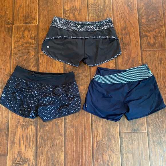 Lululemon shorts size 6 - Picture 2 of 2